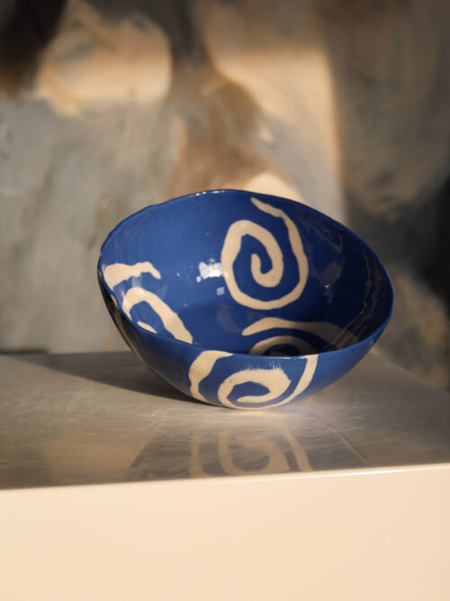 bue spiral bowl