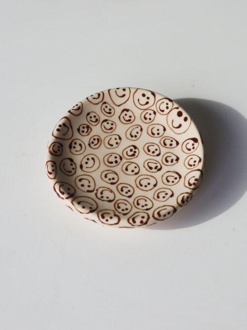 smiley wall plate small