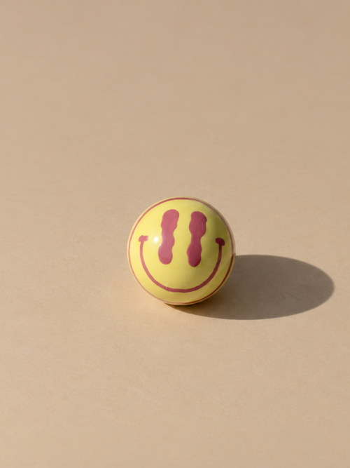 boule - yellow pink drippy smiley